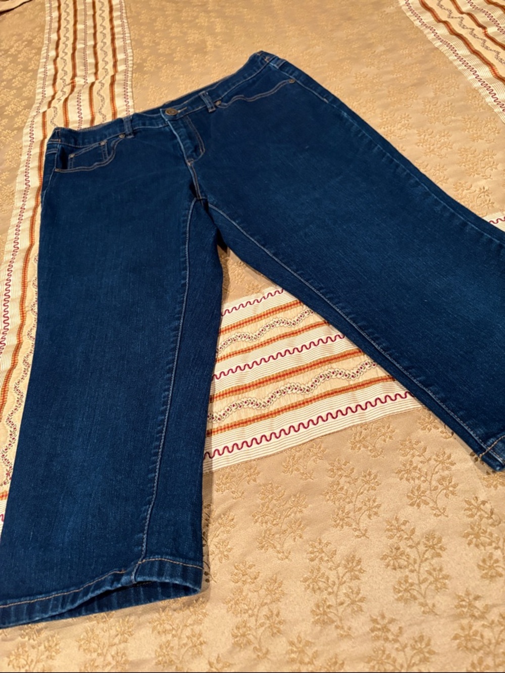 NWOT Tribal jeans, capri length, cotton blend, orange overstitching, 12